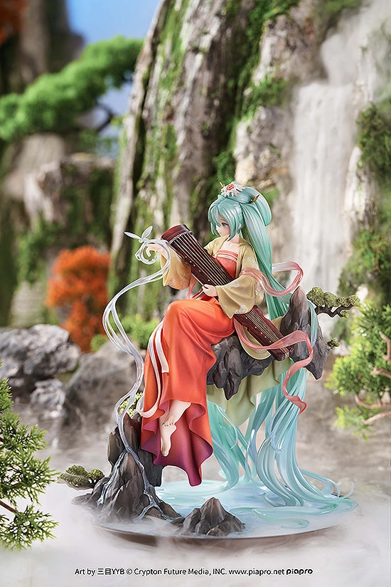 Fabric Figure Hatsune Miku: Gao Shan Liu Shui Ver. 1/7 Scale Figure