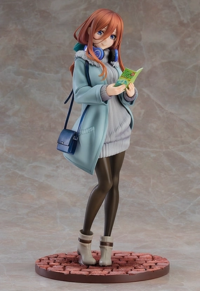 Display Model Archival Quality Miku Nakano: Date Style Ver. 1/6 Scale Figure